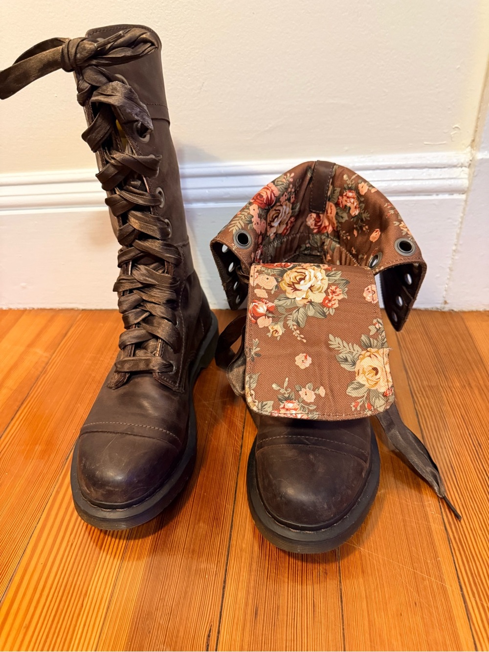 Dr. Martens Brown Leather Lace-Up Floral-interior 12 eye let Boots - Picture 6 of 12